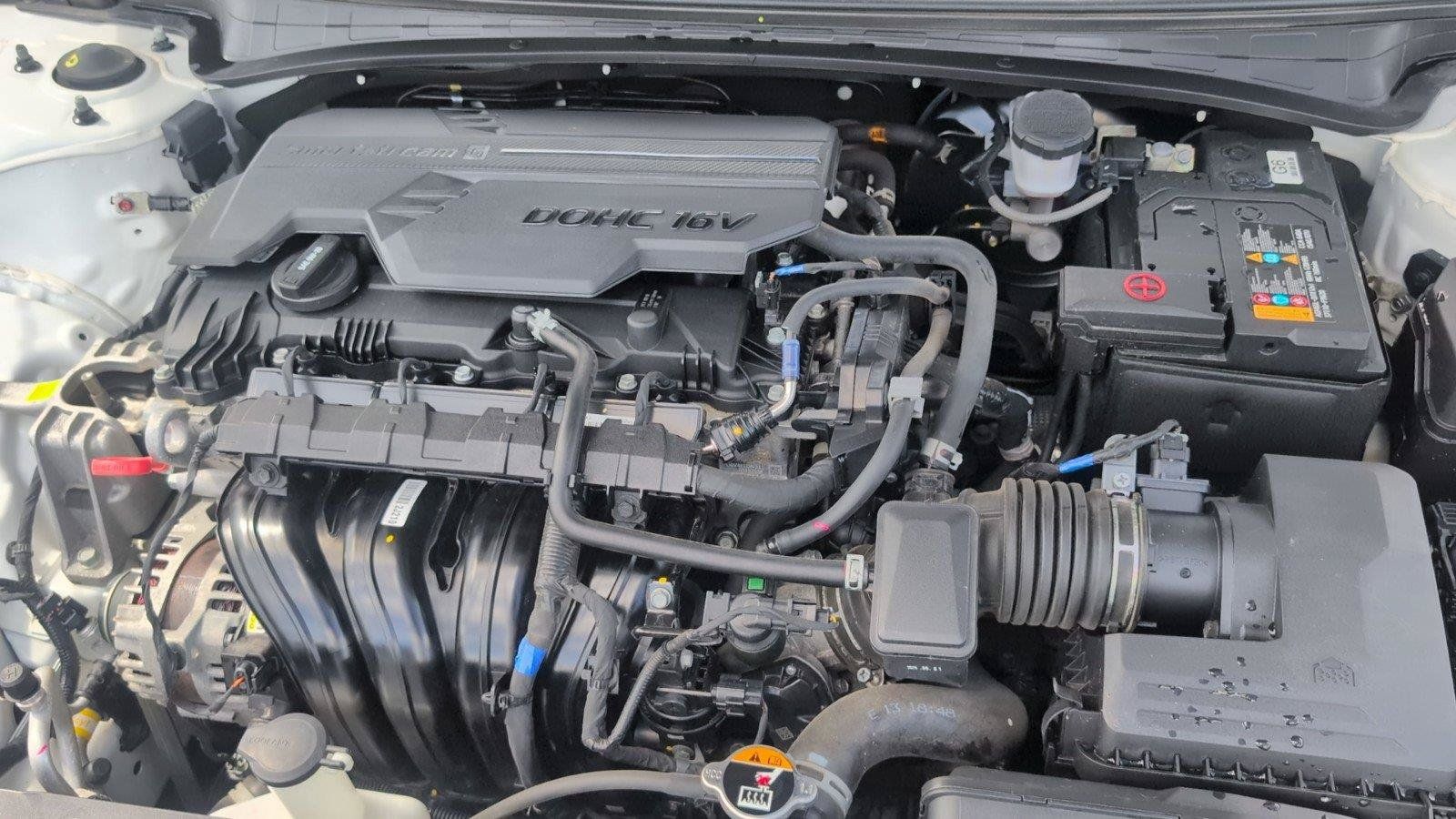 Used 2024 Hyundai Elantra Limited FWD image 14