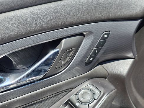 Used 2018 Chevrolet Traverse Premier AWD/4WD image 31
