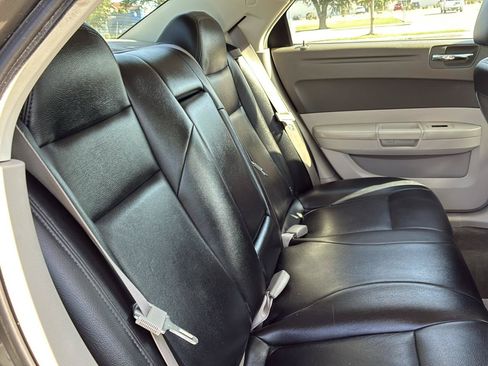 Used 2008 Chrysler 300 LX RWD image 34
