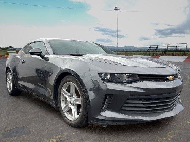 Used 2018 Chevrolet Camaro LT RWD image 2