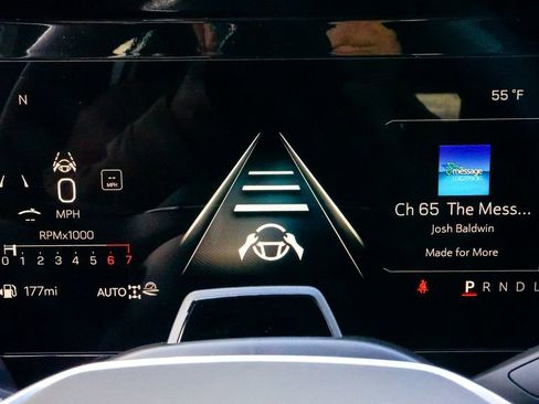 New 2026 GMC Yukon Elevation image 25