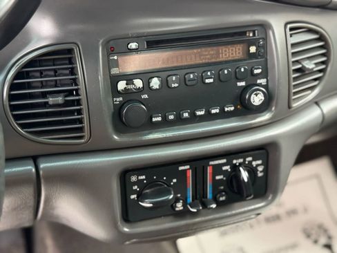 Used 2005 Buick Century Sedan image 19