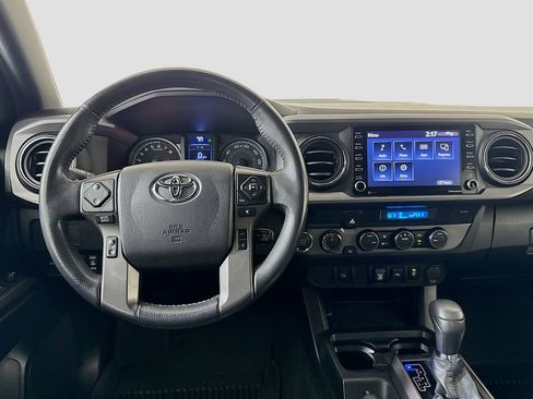 Used 2021 Toyota Tacoma TRD Sport image 19