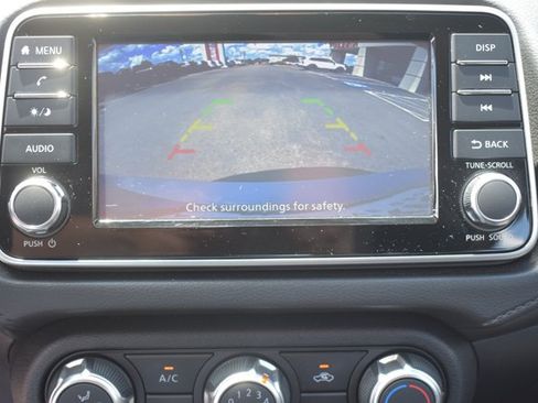 Used 2025 Nissan Versa S FWD image 23