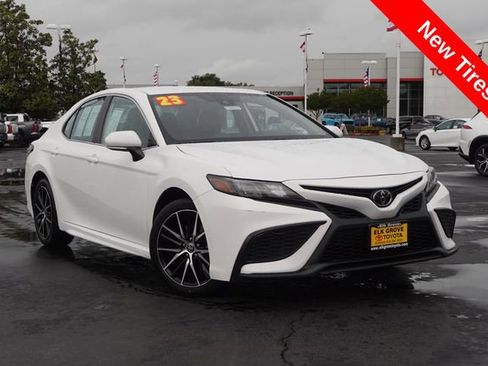 Certified 2023 Toyota Camry SE FWD image 2