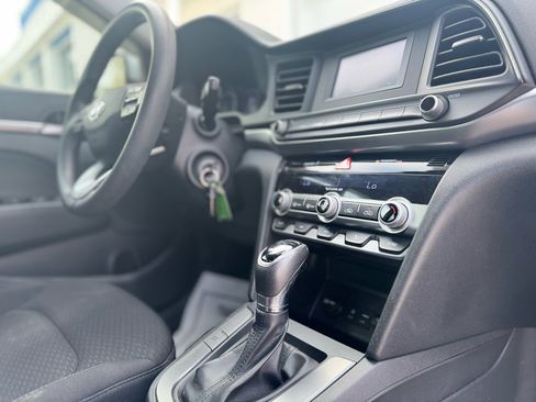 Used 2020 Hyundai Elantra SE w/ Cargo Package (C1) image 38