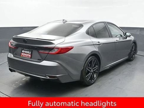 Used 2025 Toyota Camry LE image 7