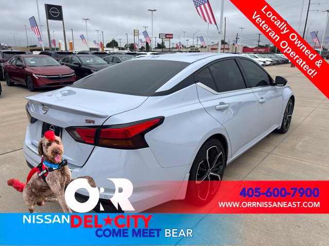 Used 2023 Nissan Altima 2.5 SR w/ SR Premium Package FWD image 7