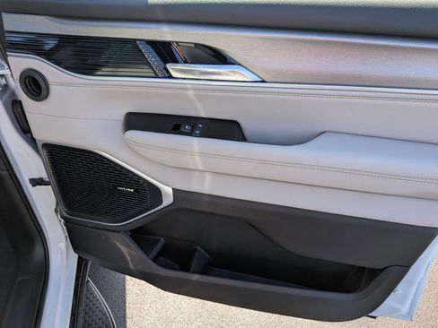 New 2026 Jeep Grand Wagoneer L Limited AWD/4WD image 32