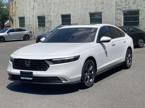 Certified 2023 Honda Accord EX image 3