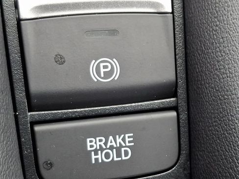 Certified 2024 Honda HR-V LX image 23