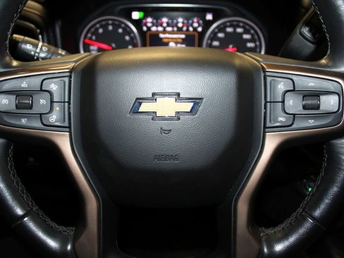 Used 2019 Chevrolet Silverado 1500 High Country w/ High Country Premium Package image 12