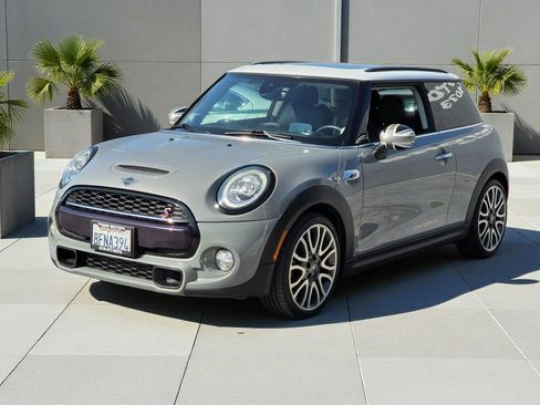 Used 2019 MINI Cooper S image 4