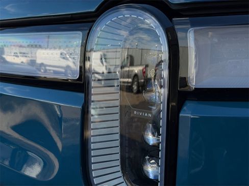 Used 2022 Rivian R1T Launch Edition image 22