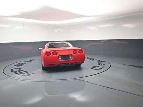 Used 2000 Chevrolet Corvette Coupe image 18