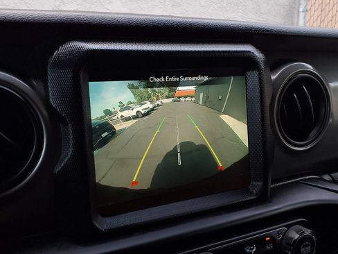 Used 2022 Jeep Wrangler Unlimited Sport AWD/4WD image 8