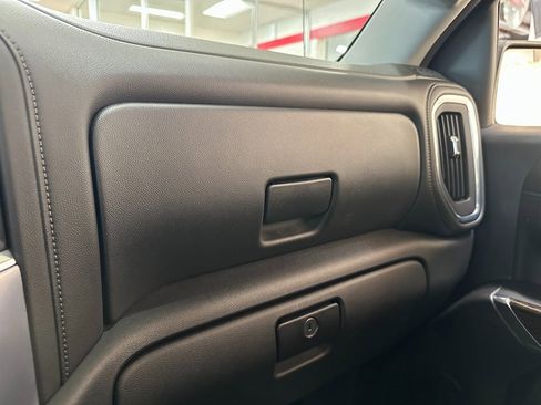 Used 2020 GMC Sierra 1500 Elevation w/ Elevation Value Package image 32