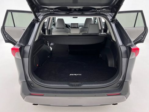 Used 2020 Toyota RAV4 Limited AWD/4WD image 25