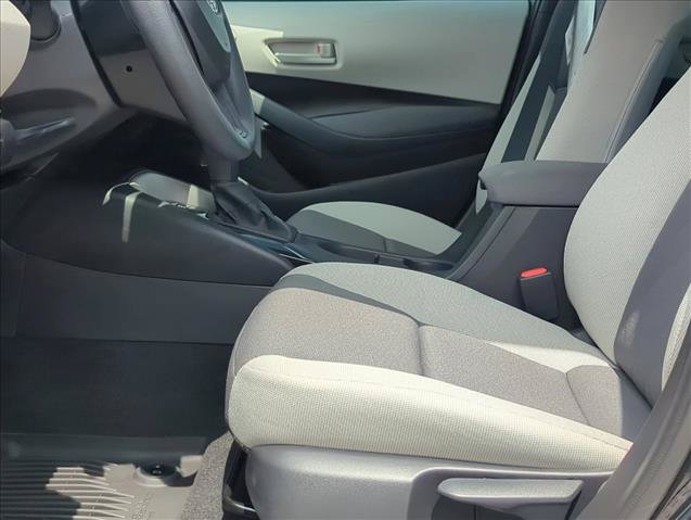 Certified 2025 Toyota Corolla LE w/ Convenience Package FWD image 17