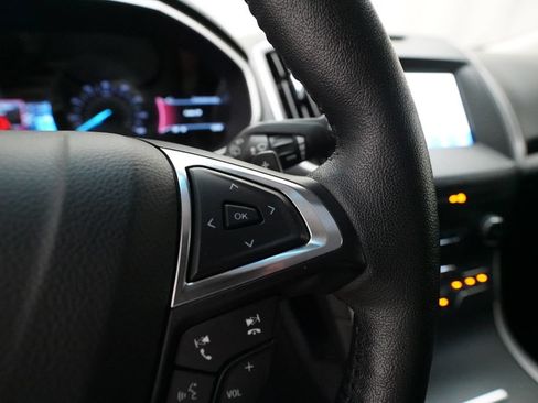 Used 2020 Ford Edge SEL w/ Cold Weather Package AWD/4WD image 18