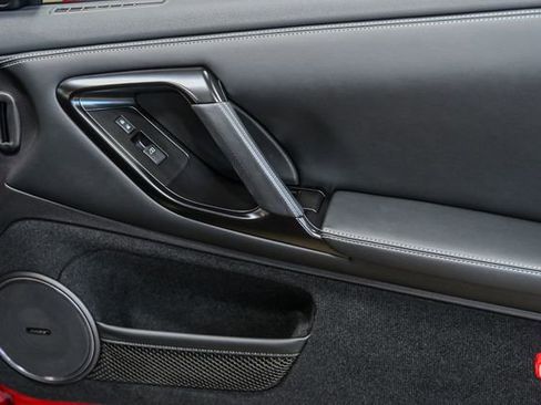 Used 2014 Nissan GT-R Premium image 36