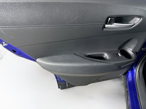 Used 2024 Toyota Corolla Cross XLE image 27