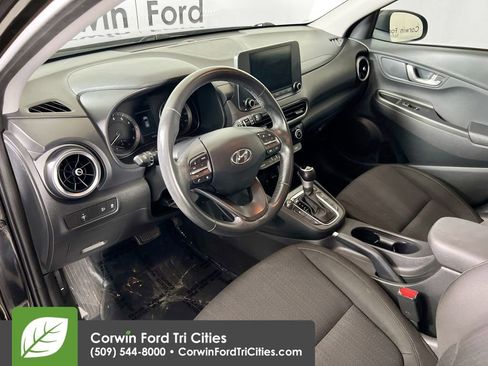 Used 2022 Hyundai Kona SEL w/ Convenience Package AWD/4WD image 3