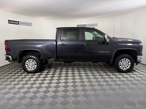 Used 2024 Chevrolet Silverado 2500 LT w/ Convenience Package image 7