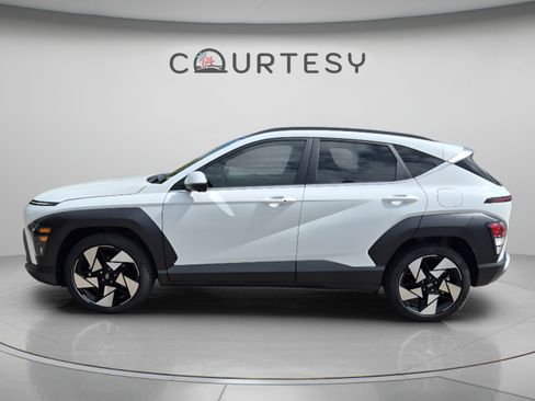 New 2026 Hyundai Kona Limited FWD image 2
