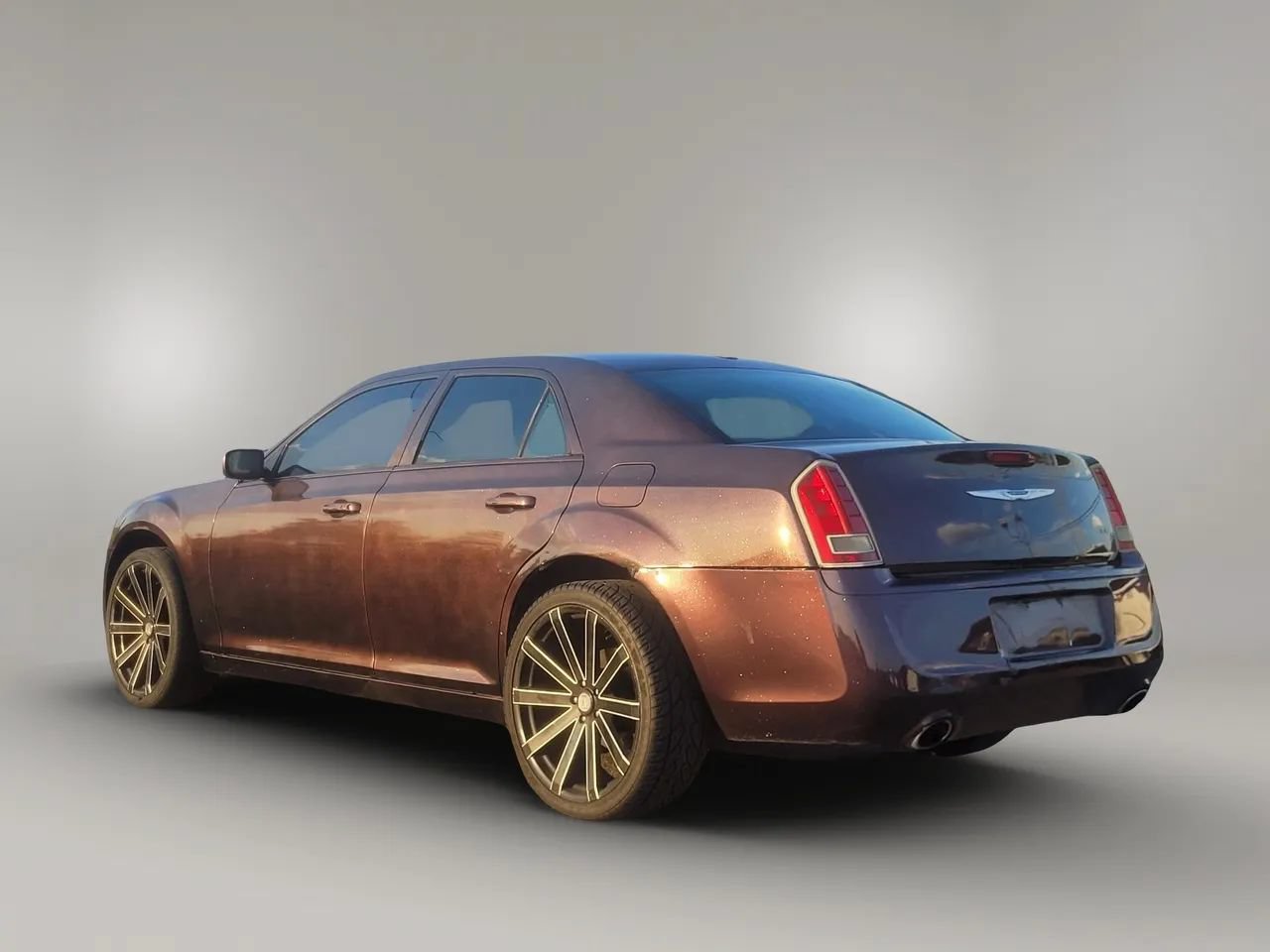 Used 2013 Chrysler 300 S RWD image 13