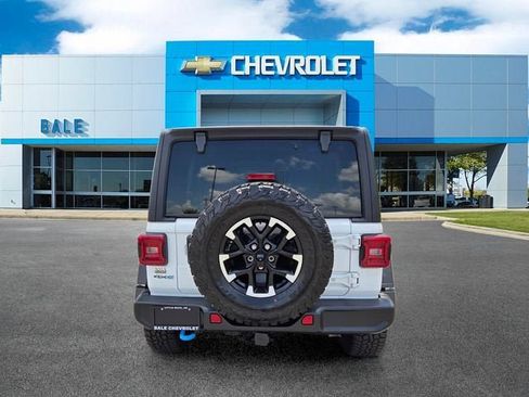 Used 2024 Jeep Wrangler Unlimited Rubicon 4xe AWD/4WD image 4