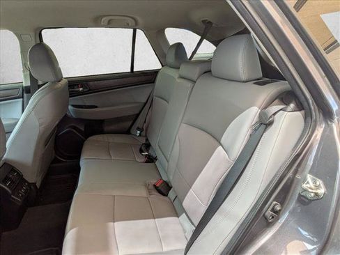 Used 2019 Subaru Outback 3.6R Limited w/ Popular Package #2 AWD/4WD image 10