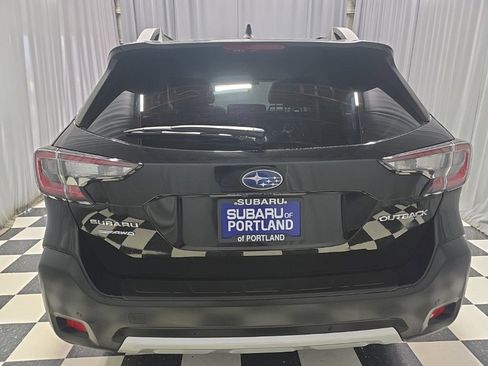 Used 2023 Subaru Outback Limited image 5