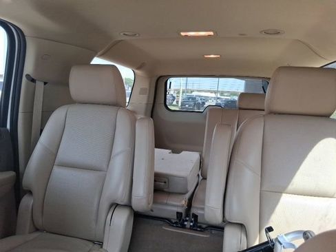 Used 2011 Chevrolet Suburban LTZ image 10