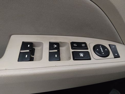 Used 2019 Hyundai Elantra Value Edition FWD image 27