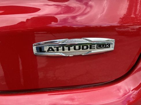 Used 2023 Jeep Compass Latitude AWD/4WD image 27