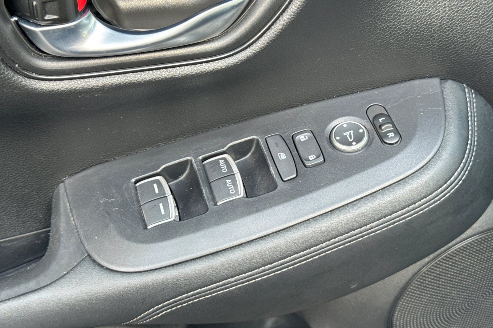 Certified 2024 Honda HR-V EX-L image 14