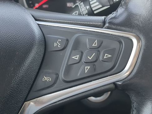 Used 2020 Chevrolet Equinox LT w/ Driver Convenience Package image 25