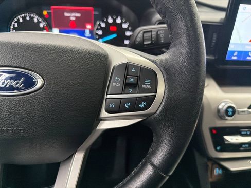 Used 2022 Ford Explorer XLT w/ Equipment Group 202A AWD/4WD image 27
