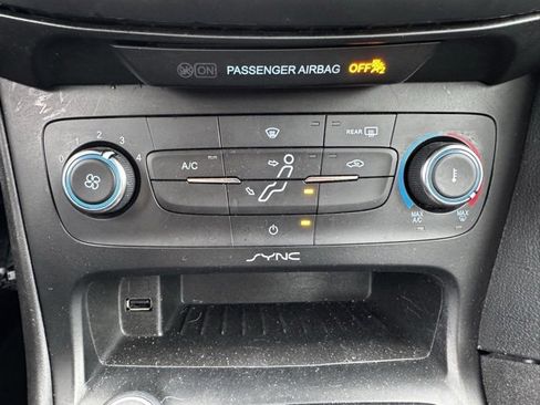 Used 2015 Ford Focus SE image 10