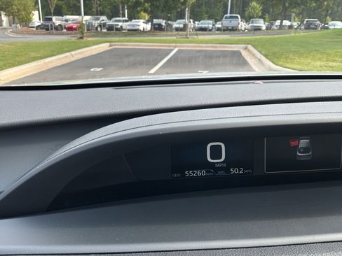 Used 2021 Toyota Prius LE AWD/4WD image 22