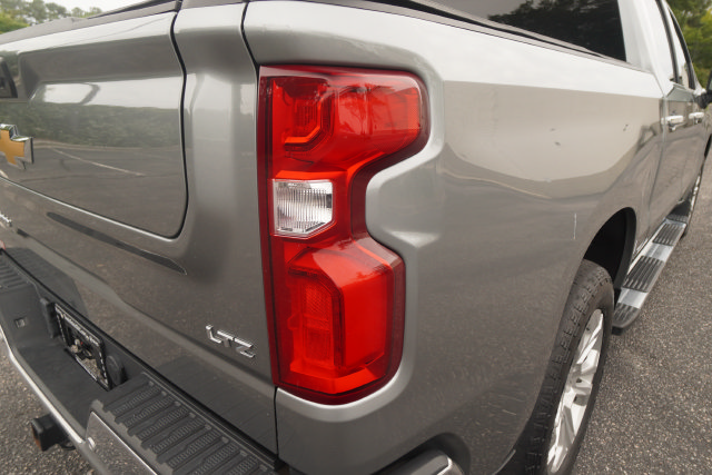Used 2024 Chevrolet Silverado 1500 LTZ w/ Z71 Off-Road Package AWD/4WD image 38