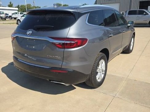 Used 2019 Buick Enclave Premium AWD/4WD image 3