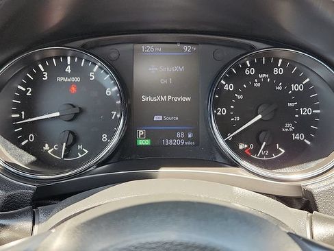 Used 2018 Nissan Rogue SV AWD/4WD image 23