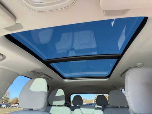 Used 2023 Volvo XC90 B5 Core w/ Protection Package image 25