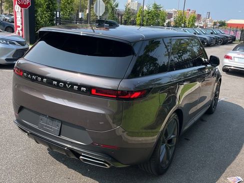 Certified 2025 Land Rover Range Rover Sport SE AWD/4WD image 4