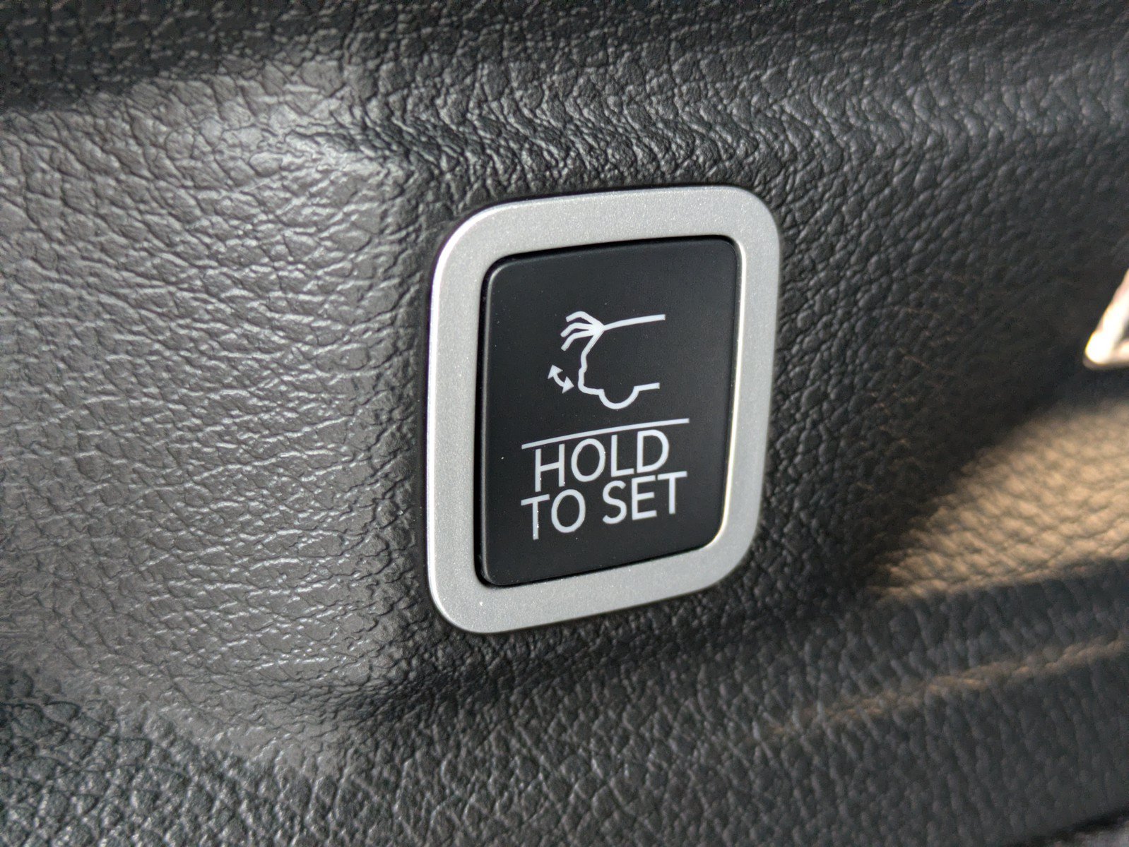 Used 2024 Jeep Grand Cherokee L Summit AWD/4WD image 11