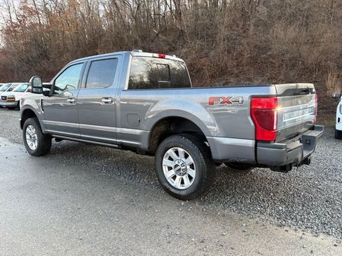 Used 2022 Ford F250 Platinum w/ FX4 Off-Road Package image 3