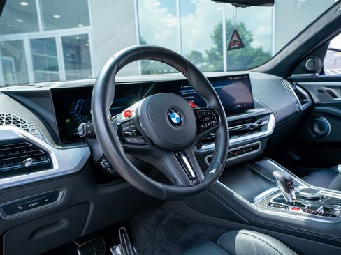 Used 2025 BMW XM AWD/4WD image 30