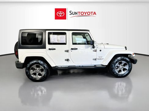 Used 2016 Jeep Wrangler Unlimited Sahara w/ Connectivity Group AWD/4WD image 2
